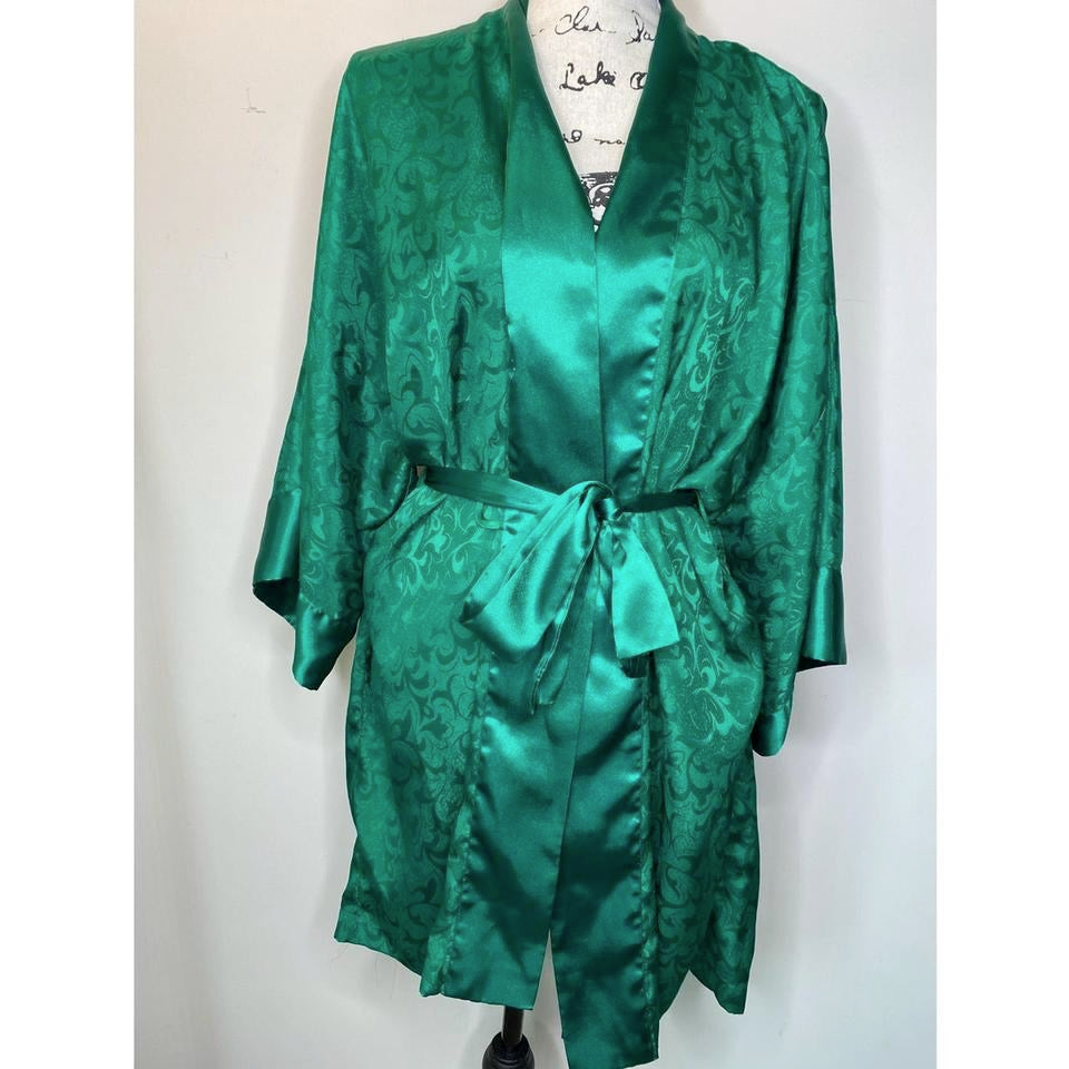 One Size Emerald Victoria Secret Robe