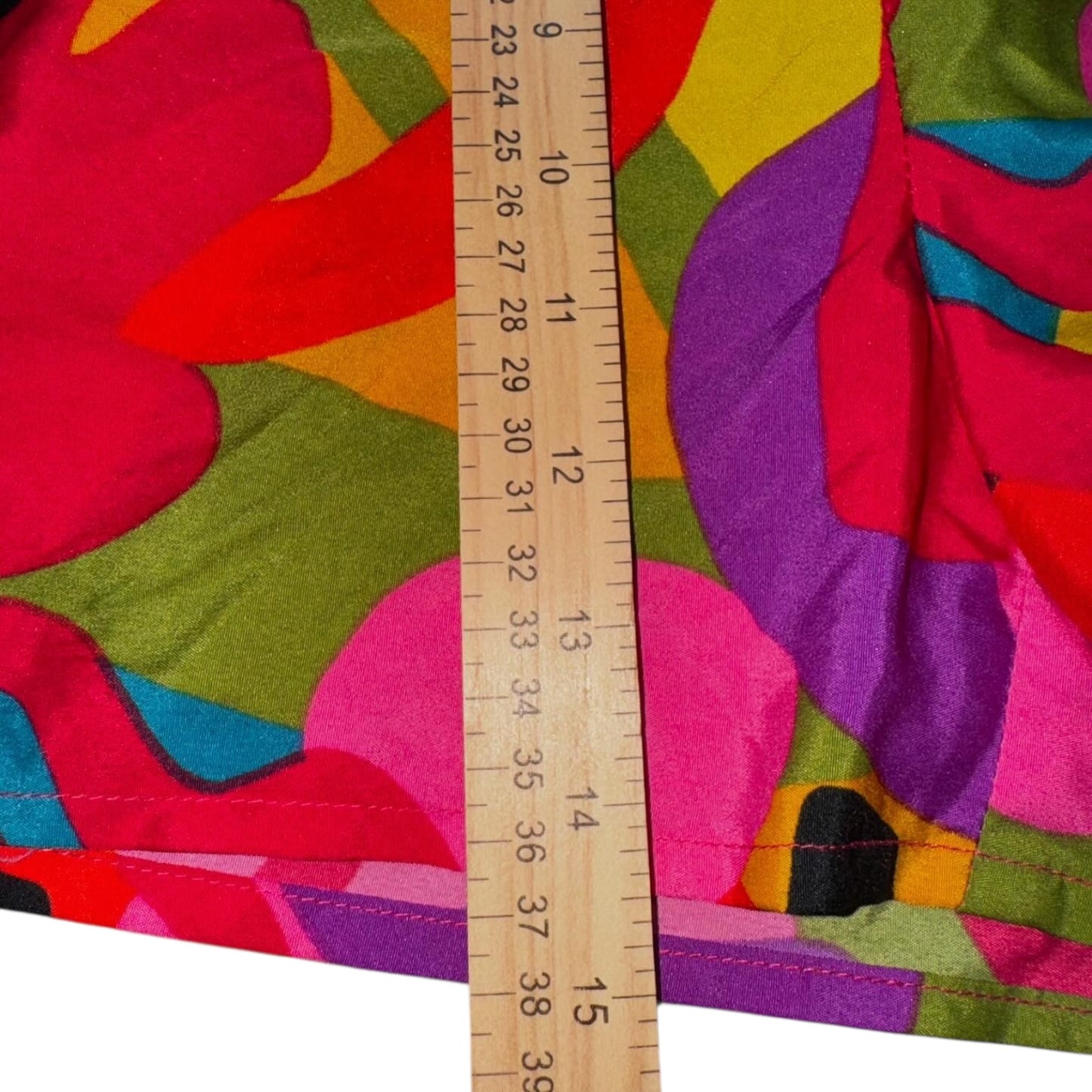 Abstract Print Short