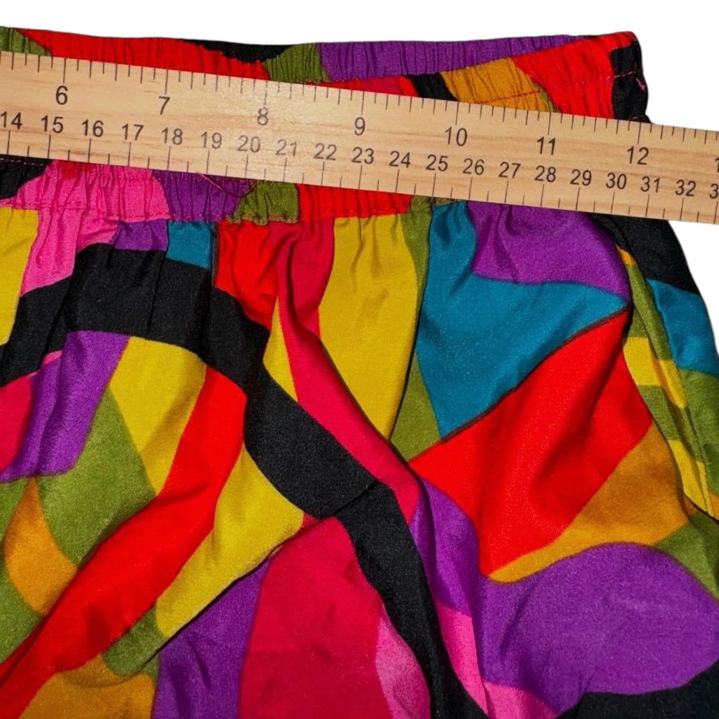 Abstract Print Short